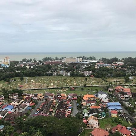 Chung cư 1000 m² 3 phòng ngủ, 2 phòng tắm riêng ở Batu Burok Kuala Terengganu Ngoại thất bức ảnh