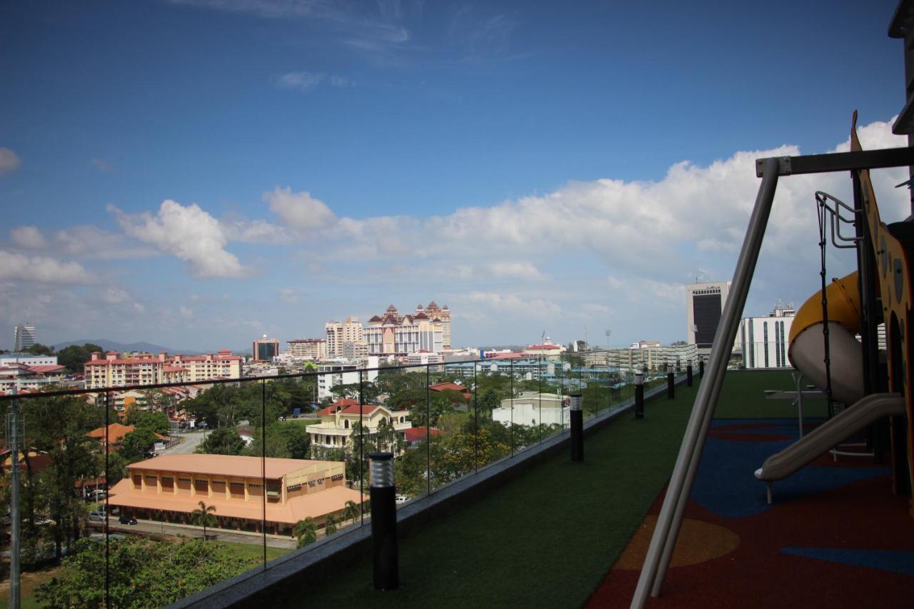 Chung cư 1000 m² 3 phòng ngủ, 2 phòng tắm riêng ở Batu Burok Kuala Terengganu Ngoại thất bức ảnh