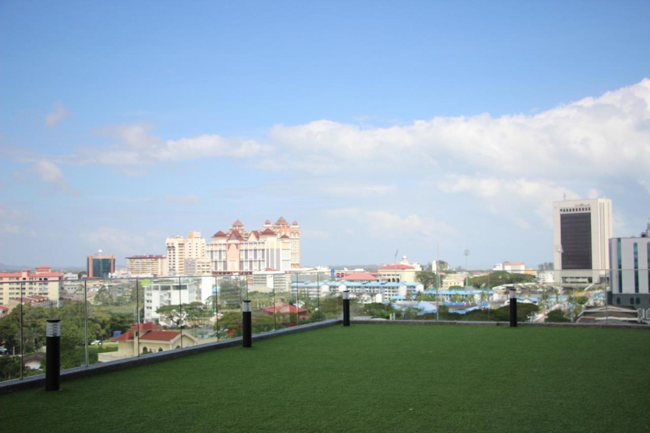 Chung cư 1000 m² 3 phòng ngủ, 2 phòng tắm riêng ở Batu Burok Kuala Terengganu Ngoại thất bức ảnh
