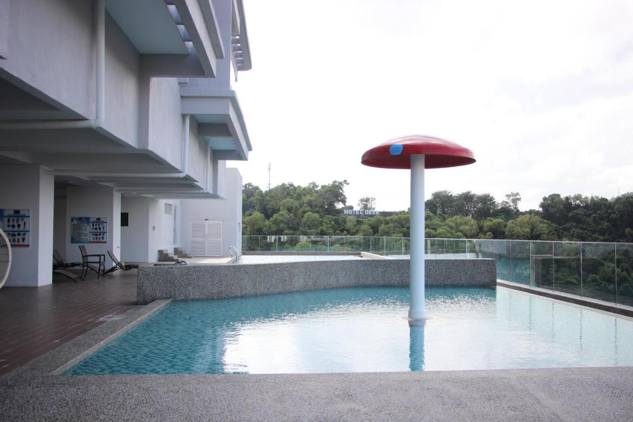 Chung cư 1000 m² 3 phòng ngủ, 2 phòng tắm riêng ở Batu Burok Kuala Terengganu Ngoại thất bức ảnh