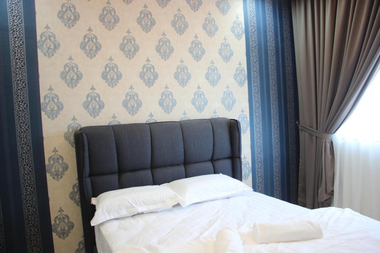Chung cư 1000 m² 3 phòng ngủ, 2 phòng tắm riêng ở Batu Burok Kuala Terengganu Ngoại thất bức ảnh