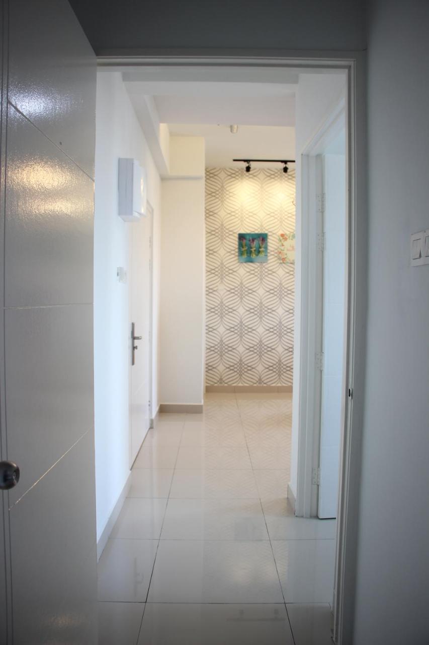 Chung cư 1000 m² 3 phòng ngủ, 2 phòng tắm riêng ở Batu Burok Kuala Terengganu Ngoại thất bức ảnh