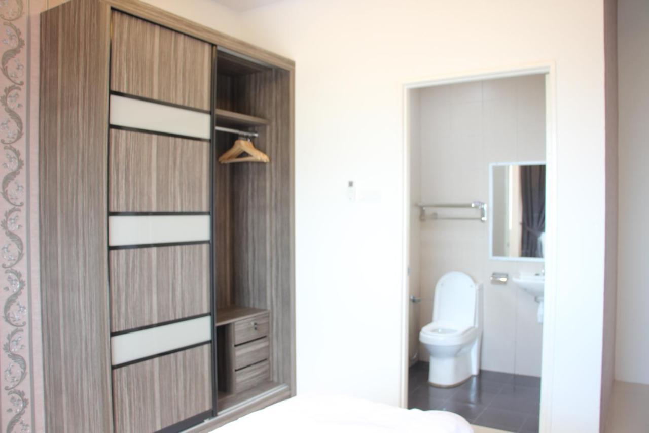 Chung cư 1000 m² 3 phòng ngủ, 2 phòng tắm riêng ở Batu Burok Kuala Terengganu Ngoại thất bức ảnh