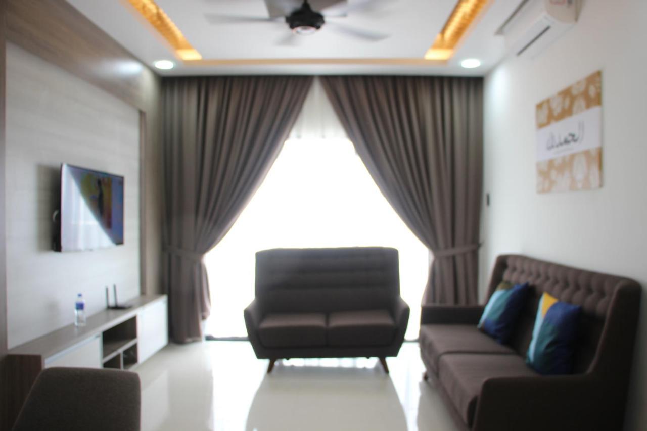 Chung cư 1000 m² 3 phòng ngủ, 2 phòng tắm riêng ở Batu Burok Kuala Terengganu Ngoại thất bức ảnh