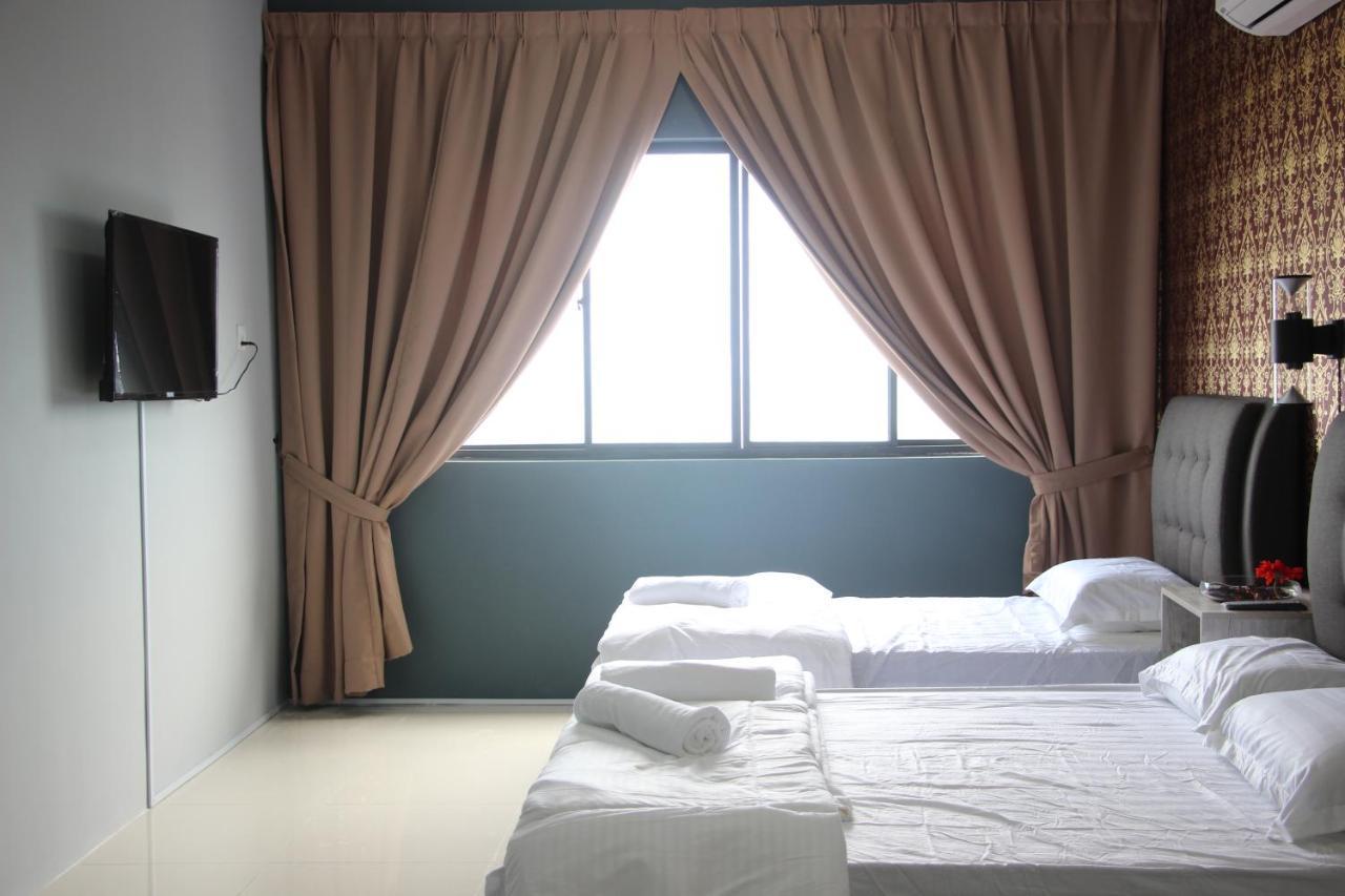 Chung cư 1000 m² 3 phòng ngủ, 2 phòng tắm riêng ở Batu Burok Kuala Terengganu Ngoại thất bức ảnh