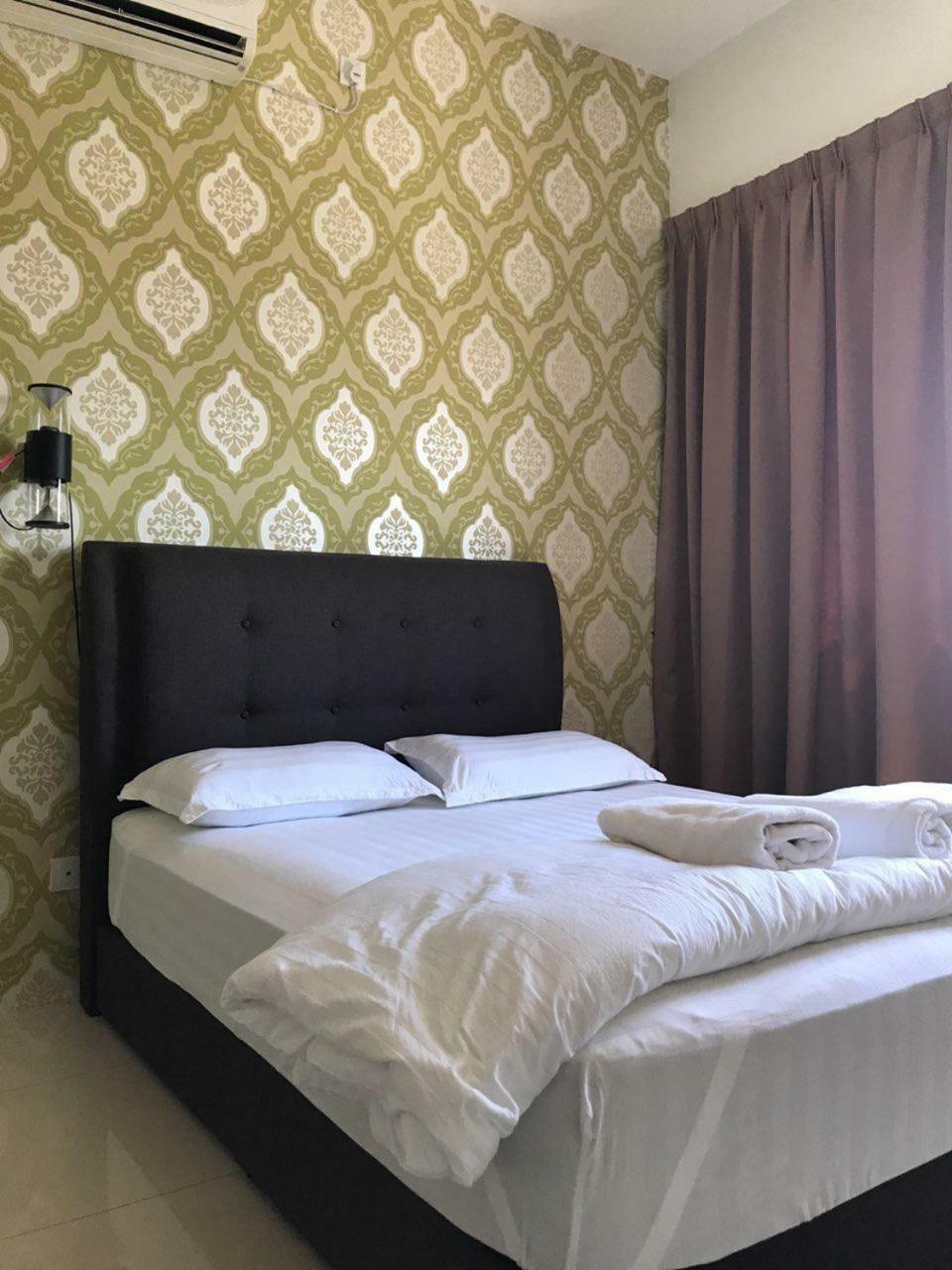 Chung cư 1000 m² 3 phòng ngủ, 2 phòng tắm riêng ở Batu Burok Kuala Terengganu Ngoại thất bức ảnh