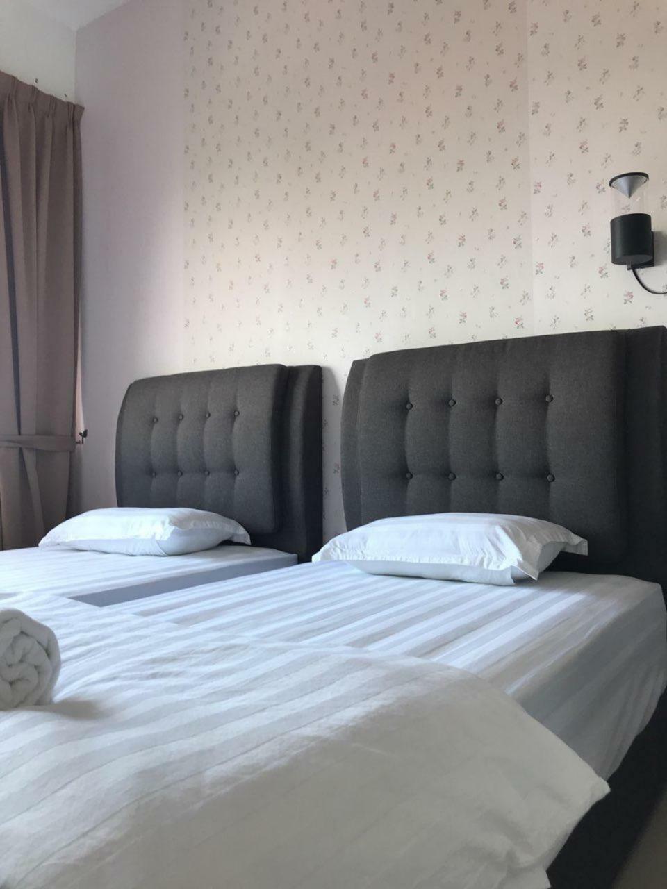 Chung cư 1000 m² 3 phòng ngủ, 2 phòng tắm riêng ở Batu Burok Kuala Terengganu Ngoại thất bức ảnh