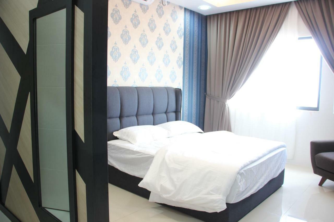 Chung cư 1000 m² 3 phòng ngủ, 2 phòng tắm riêng ở Batu Burok Kuala Terengganu Ngoại thất bức ảnh