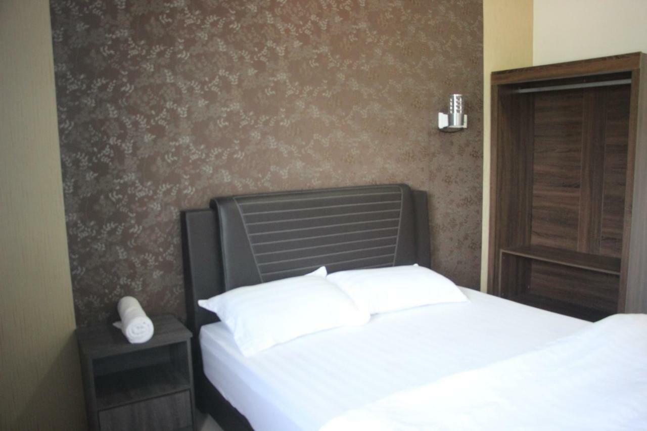 Chung cư 1000 m² 3 phòng ngủ, 2 phòng tắm riêng ở Batu Burok Kuala Terengganu Ngoại thất bức ảnh