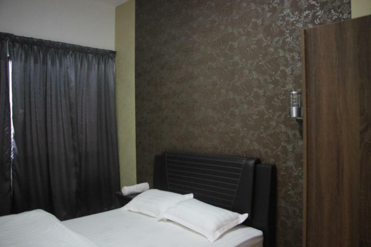 Chung cư 1000 m² 3 phòng ngủ, 2 phòng tắm riêng ở Batu Burok Kuala Terengganu Ngoại thất bức ảnh